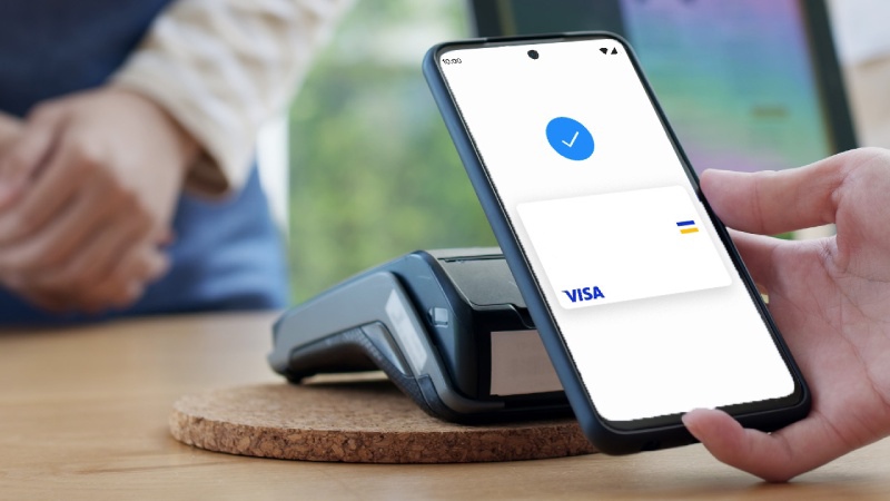 Contactless payment with a smartphone